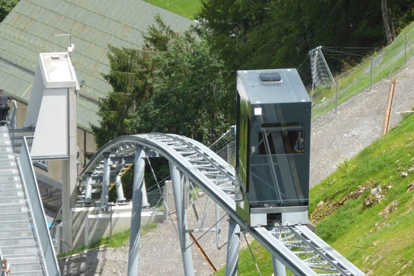 Yamaç ( Yatay ) Asansörü